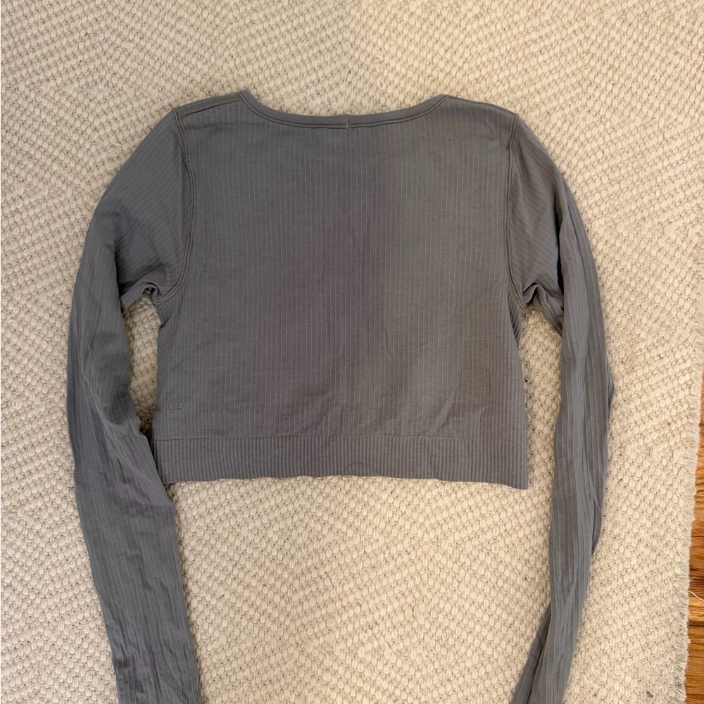 Gray Ribbed Long Sleeve Crop Top - Picture 6 of 8